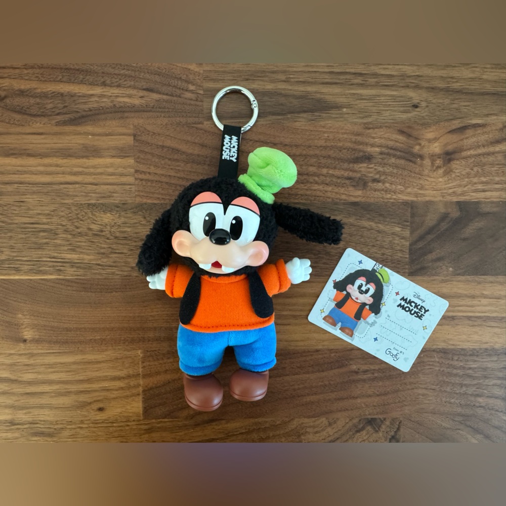 POP MART Mickey Family Cute Together Plush Pendant Goofy - Picture 10 of 10